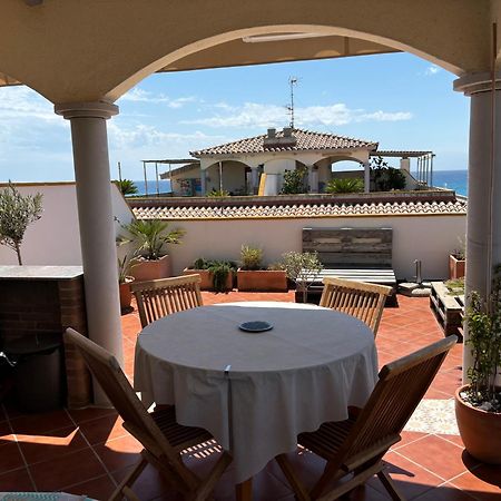 Cal Salmare Seafront Apartment With Rooftop Terrace And Pool 卡拉费尔 外观 照片