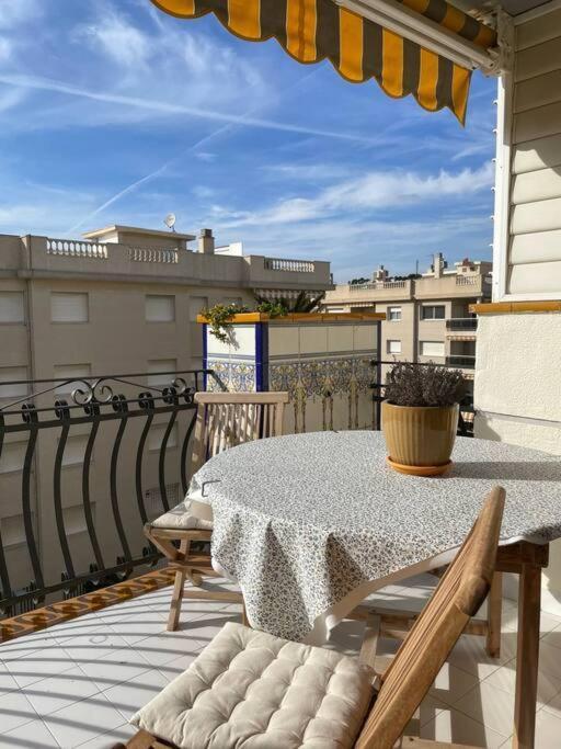 Cal Salmare Seafront Apartment With Rooftop Terrace And Pool 卡拉费尔 外观 照片